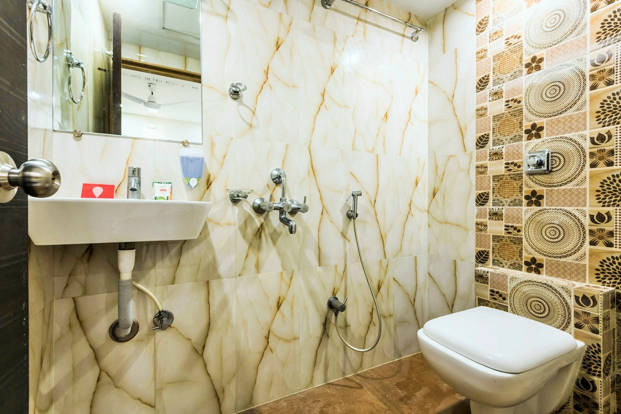 Hotel Bkc Palace Мумбаи Экстерьер фото